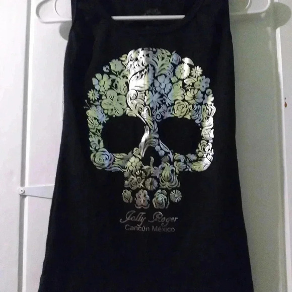 Jolly Roger metallic silver skull tank-small like new - Picture 2 of 6